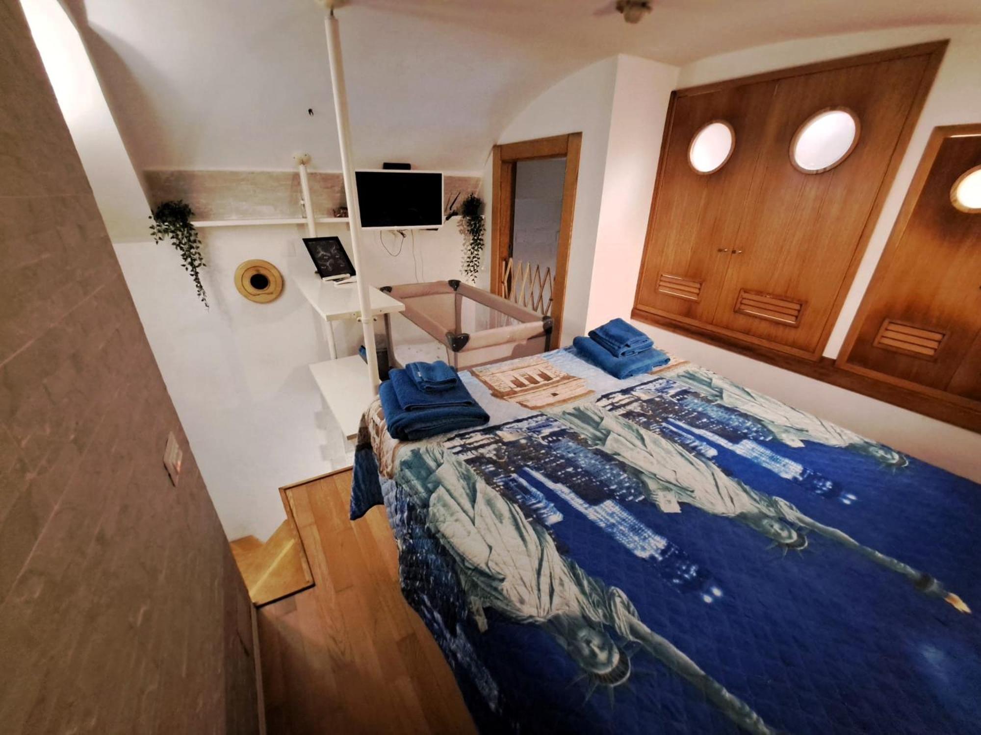 Toledo 27, A Due Passi Da Piazza Del Plebiscito Apartment Napoli Bagian luar foto