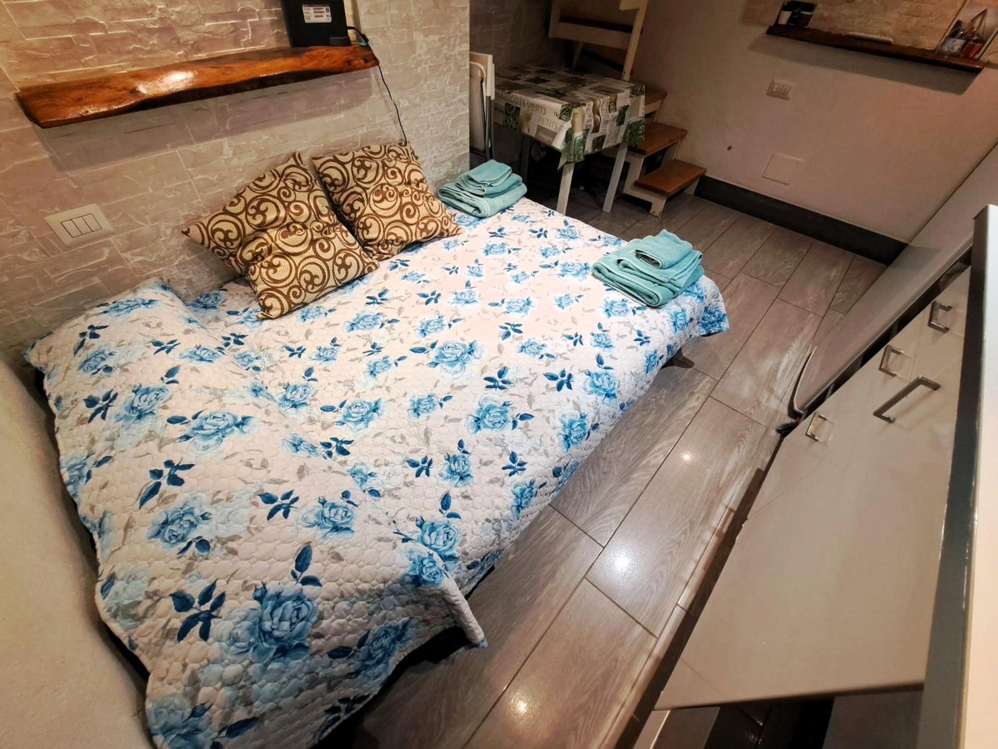 Toledo 27, A Due Passi Da Piazza Del Plebiscito Apartment Napoli Bagian luar foto